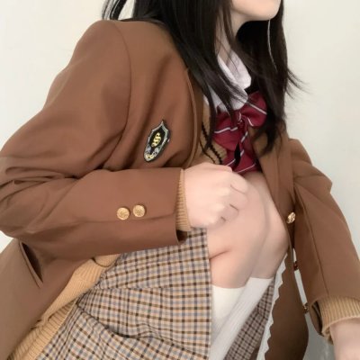 战火中的小狐狸